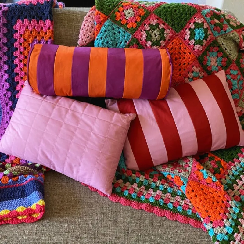 Xenos Kussens-Bolster kussen met strepen - paars/oranje - ø18x45 cm