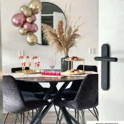 Xenos Eetkamerstoelen-Eetkamerstoel velvet - zwart - 79x50x44 cm