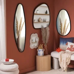 Xenos Kerstcadeaus|Wandspiegels-Spiegel organic metalen lijst - zwart - 117.6x37.4 cm